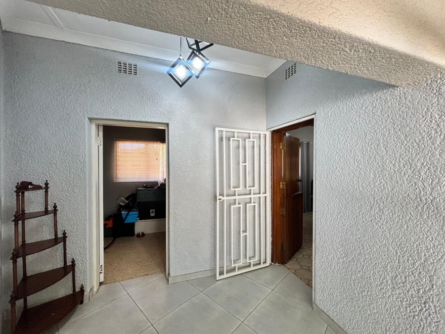 8 Bedroom Property for Sale in Irene Park North West